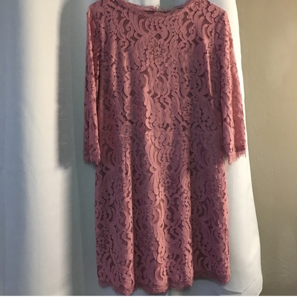 Beautiful Pink/Mauve Lace Dress - Picture 3 of 4